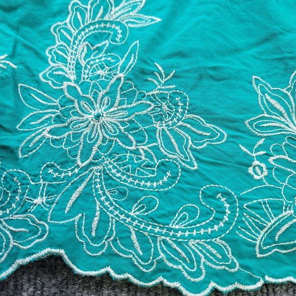 Charlotte Russe Women 14 Skirt Turquoise White Embroidered Scalloped Hem Pockets - Picture 3 of 8